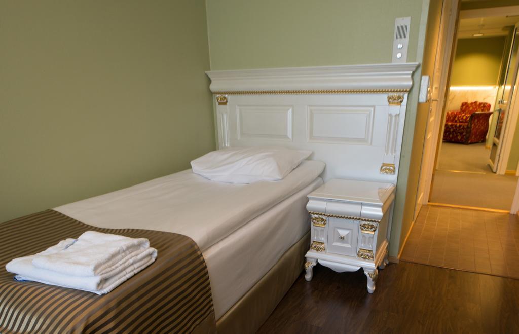 Hotel Golden Dome Iisalmi Extérieur photo